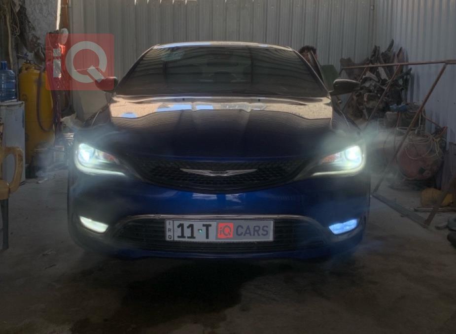 Chrysler 200